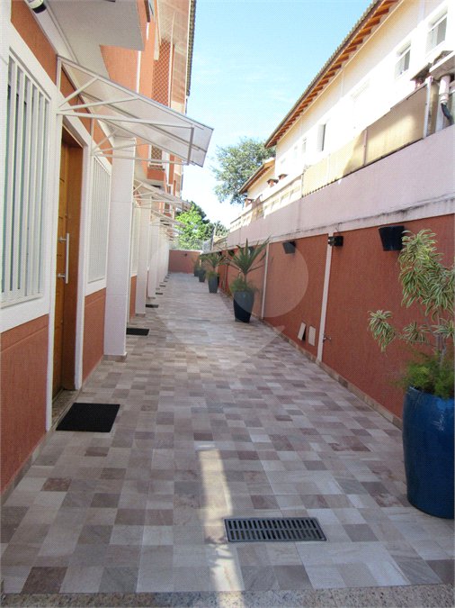 Casa à venda com 2 suítes no condomínio Real Residencial Julia, São Paulo - SP