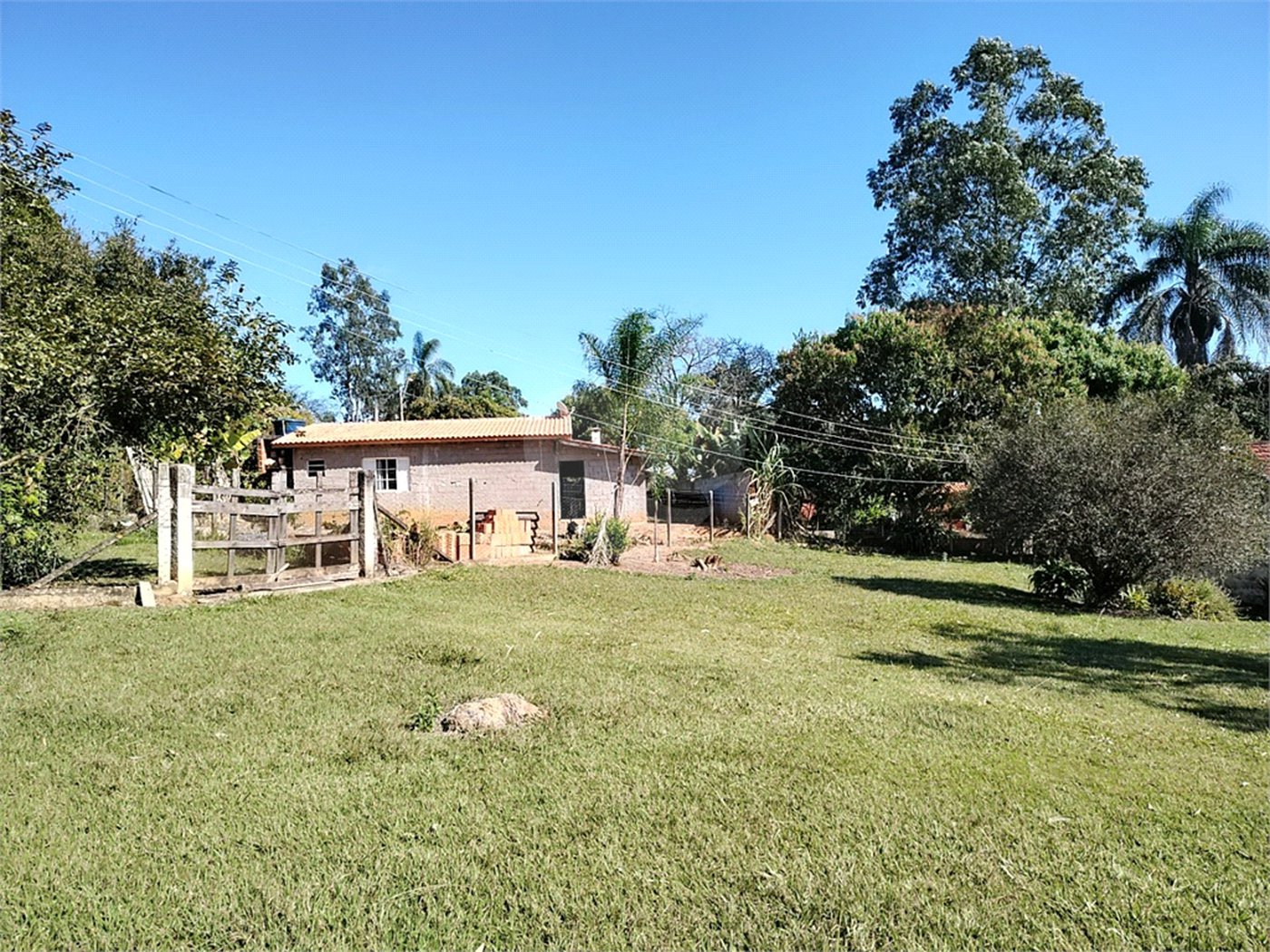 Sítio à venda com 3 quartos, sendo 1 suíte,  em Da Barra, Salto de Pirapora, SP