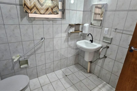 Sobrado à venda com 5 quartos, sendo 1 suíte, em Interlagos, São Paulo, SP