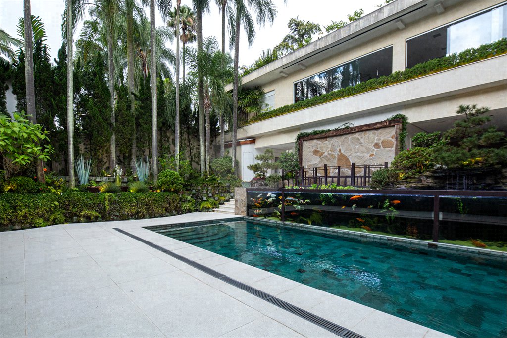 Casa à venda com 5 suítes em Jardim Cordeiro, São Paulo, SP