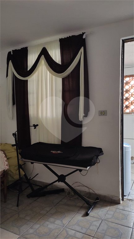 Sobrado à venda com 5 quartos, sendo 1 suíte, em Jardim Brogotá, Atibaia, SP