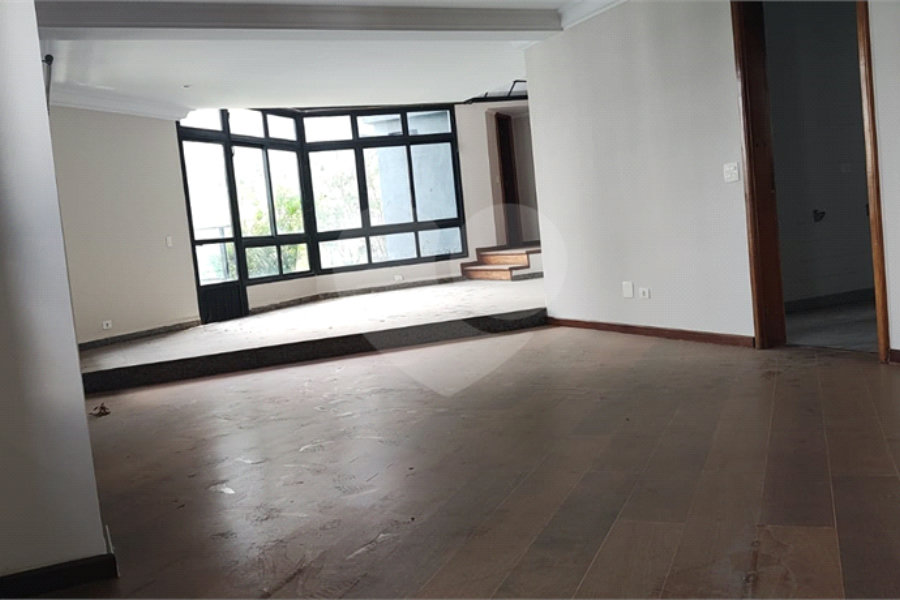 Duplex à venda com 3 suítes em Morumbi, São Paulo, SP