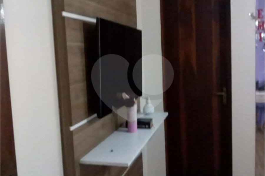 Sobrado à venda com 3 suítes em Itaquera, São Paulo, SP