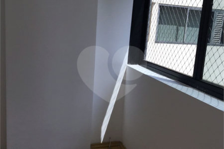 Apartamento à venda com 3 quartos, sendo 1 suíte, em Jardim Parque Morumbi, São Paulo, SP
