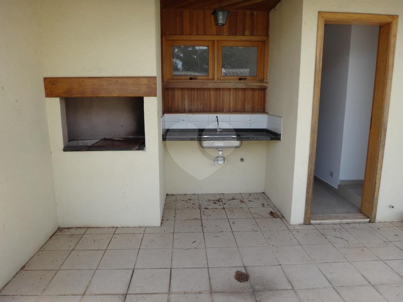 Casa à venda ou para alugar com 4 quartos, sendo 2 suítes, no condomínio Vila Hípica, São Paulo - SP