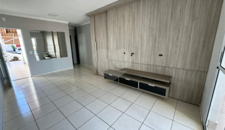 Casa à venda com 3 quartos, sendo 1 suíte,  no condomínio Terra Nova, Várzea Grande - MT