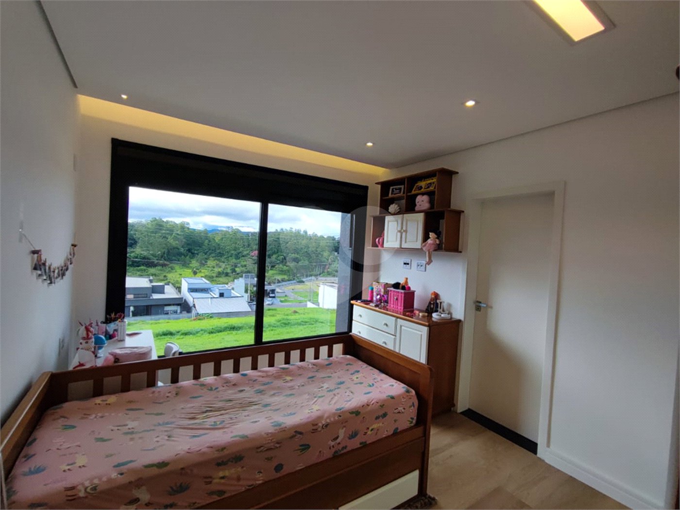 Terreno à venda com 4 suítes no condomínio Residencial Veneza, Mogi das Cruzes - SP