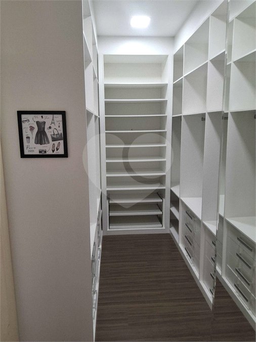 Casa à venda com 3 suítes no condomínio Portal do Jequitibá, Valinhos - SP