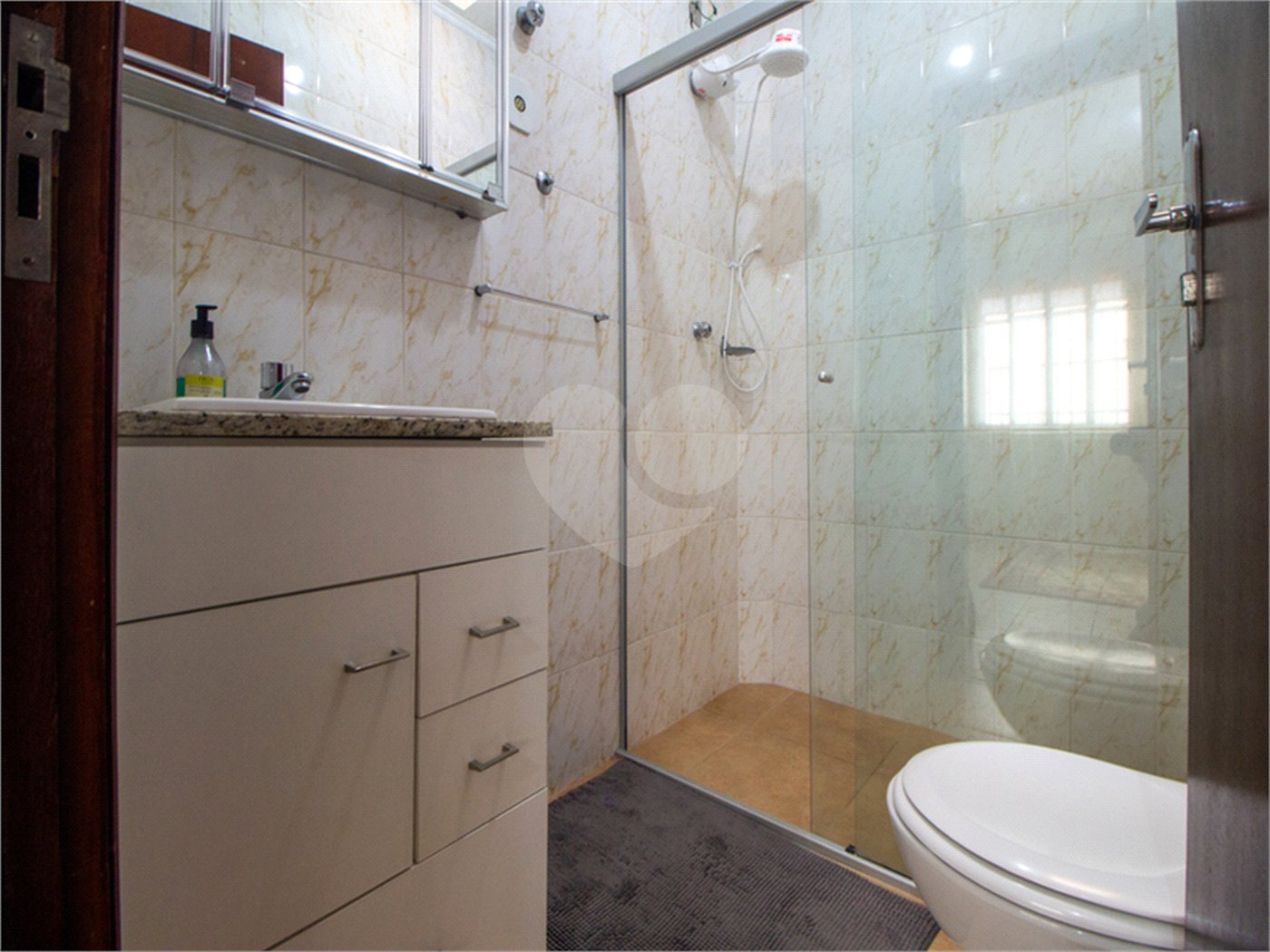Casa à venda com 3 quartos, sendo 1 suíte, em Chácara Inglesa, São Paulo, SP