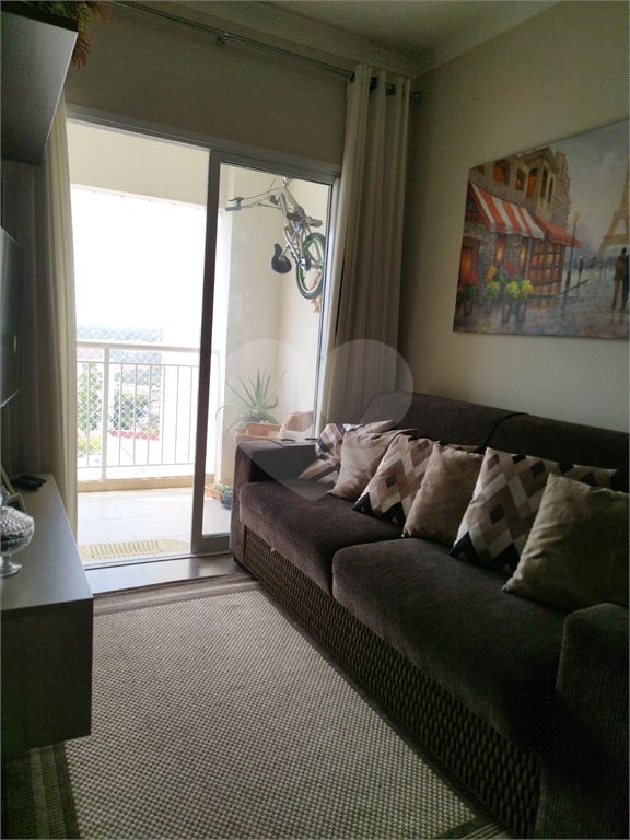 Apartamento à venda com 3 quartos, sendo 1 suíte, em Jardim Nova Era, Salto, SP