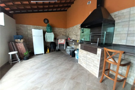 Sobrado à venda com 3 quartos, sendo 1 suíte, em Vila Lúcia, São Paulo, SP