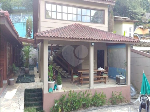 Casa Térrea à venda com 3 quartos, sendo 1 suíte,  em Vila Machado, Mairiporã, SP