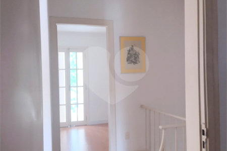 Sobrado à venda com 3 quartos, sendo 1 suíte, em Jardim São Paulo(zona Norte), São Paulo, SP