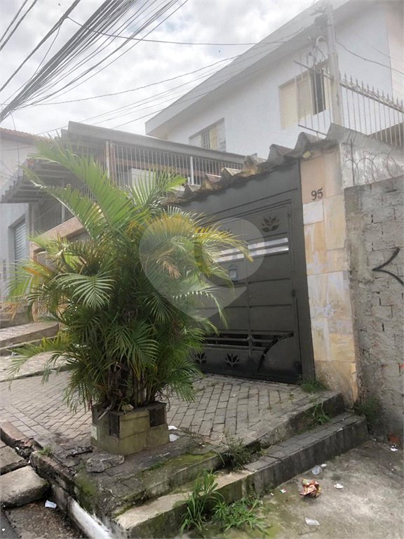 Sobrado à venda com 2 quartos em Artur Alvim, São Paulo, SP