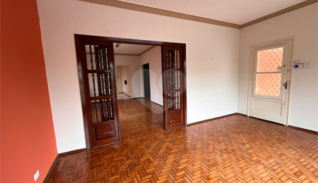 Casa à venda com 3 quartos em Jardim São Carlos, São Carlos, SP