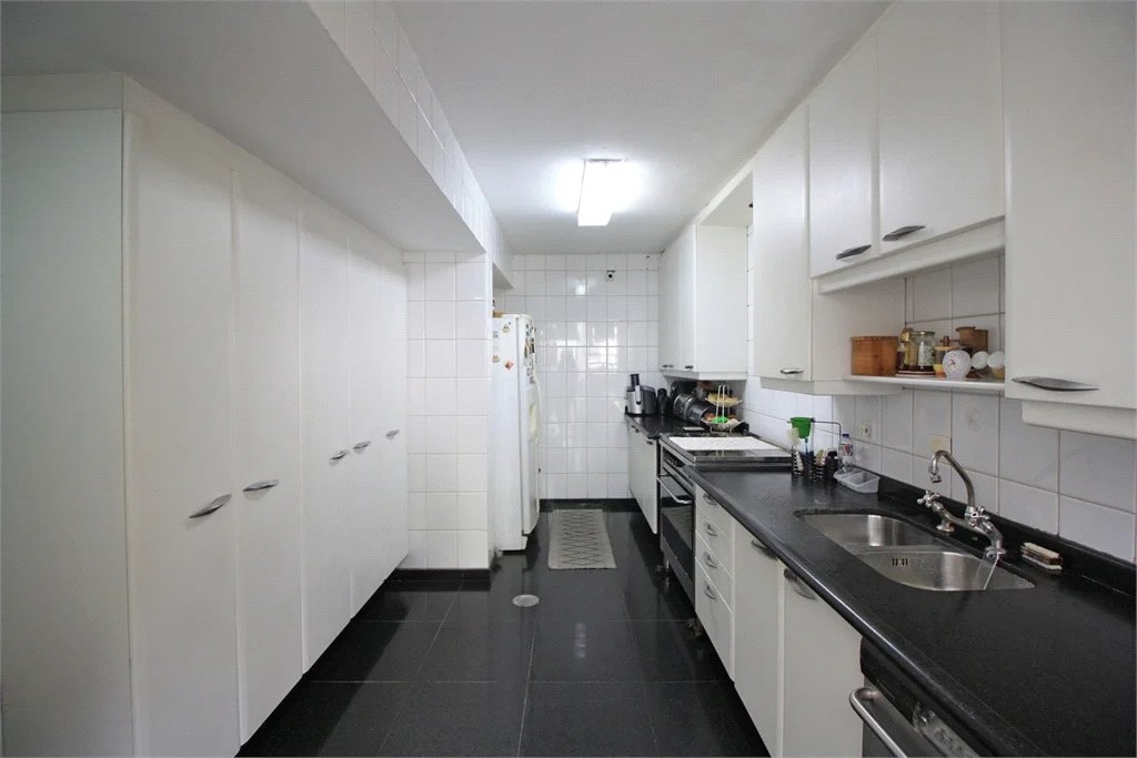 Sobrado à venda com 3 quartos, sendo 1 suíte, em Butantã, São Paulo, SP