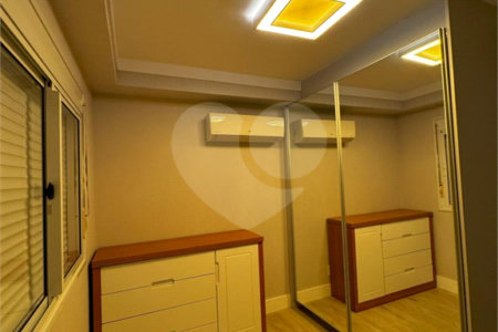 Apartamento à venda com 2 quartos, sendo 1 suíte,  em Jardim Vazani, São Paulo, SP
