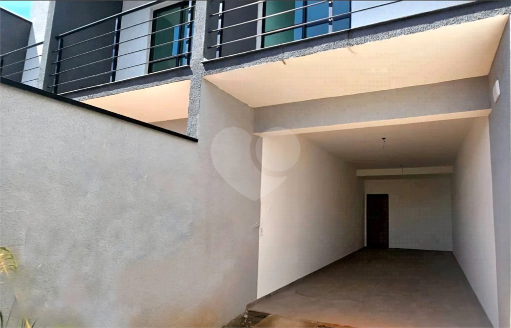 Casa à venda com 3 quartos, sendo 1 suíte, em Cidade dos Bandeirantes, São Paulo, SP