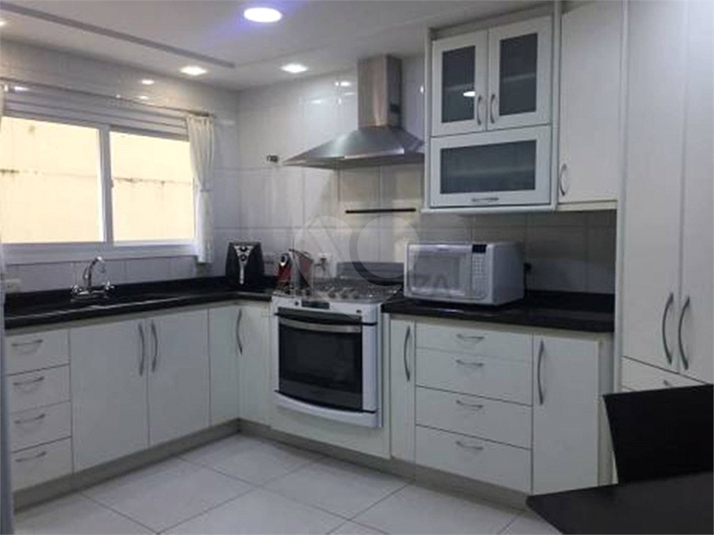 Casa à venda com 4 quartos, sendo 3 suítes, no condomínio Residencial Nova Cantareira, São Paulo - SP