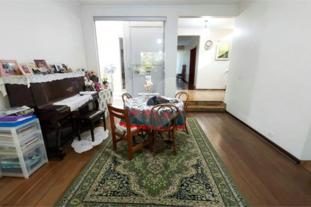 Casa à venda com 6 quartos, sendo 3 suítes, em Jardim Brasil (zona Sul), São Paulo, SP
