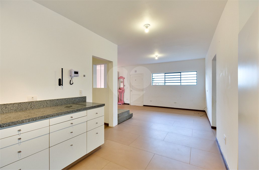 Casa para alugar com 5 quartos, sendo 3 suítes,  em Chácara Monte Alegre, São Paulo, SP