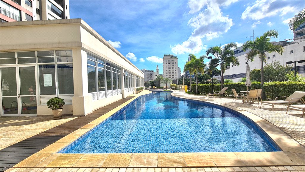 Apartamento à venda ou para alugar com 3 quartos, sendo 2 suítes, em Pinheiros, São Paulo, SP