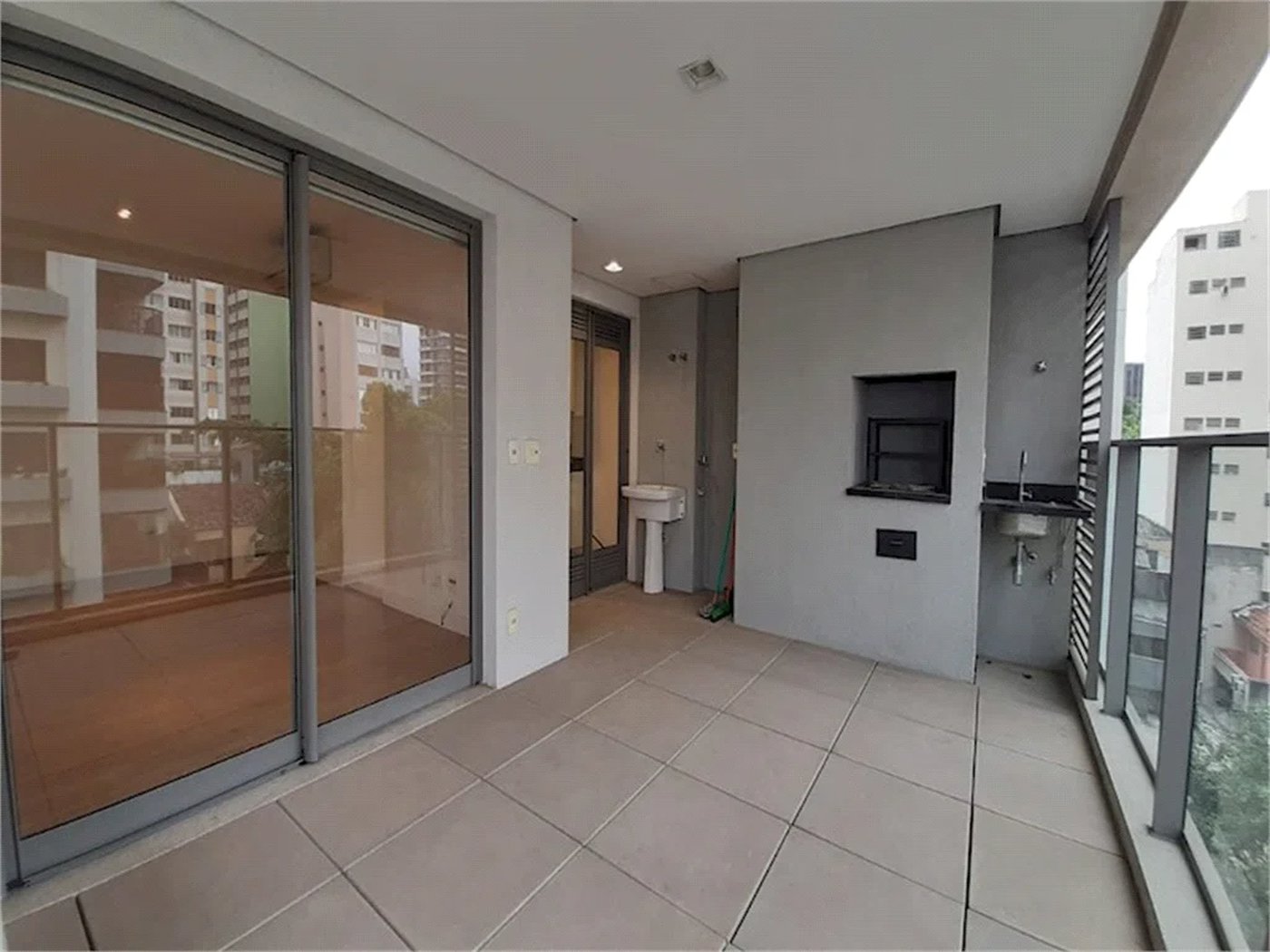 Apartamento à venda ou para alugar com 1 suíte em Pinheiros, São Paulo, SP
