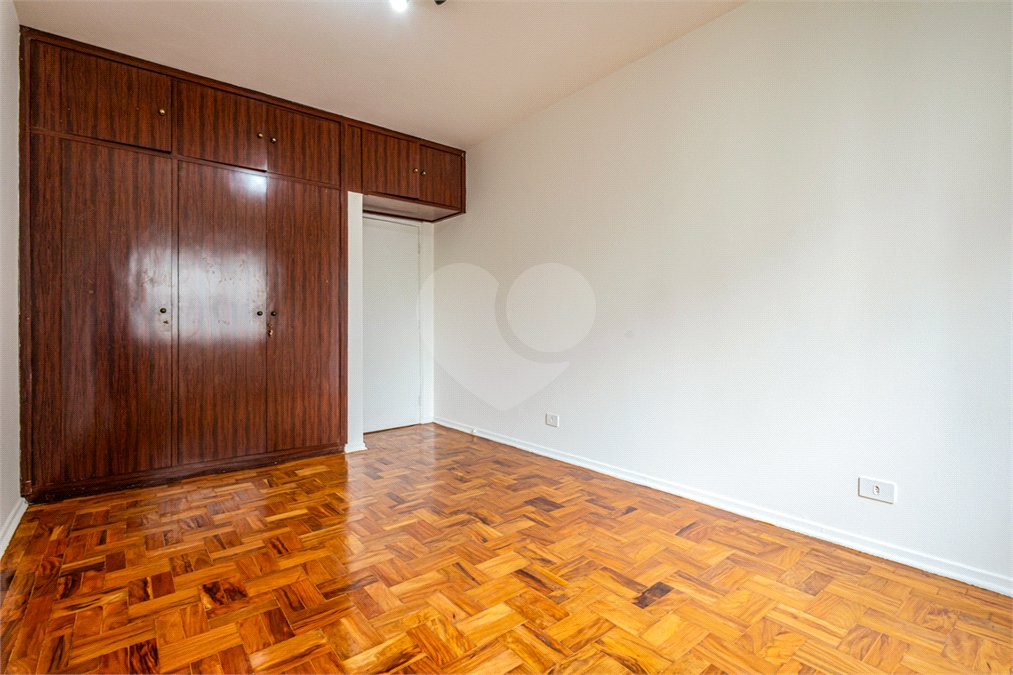 Apartamento à venda com 3 quartos, sendo 1 suíte, em Pinheiros, São Paulo, SP