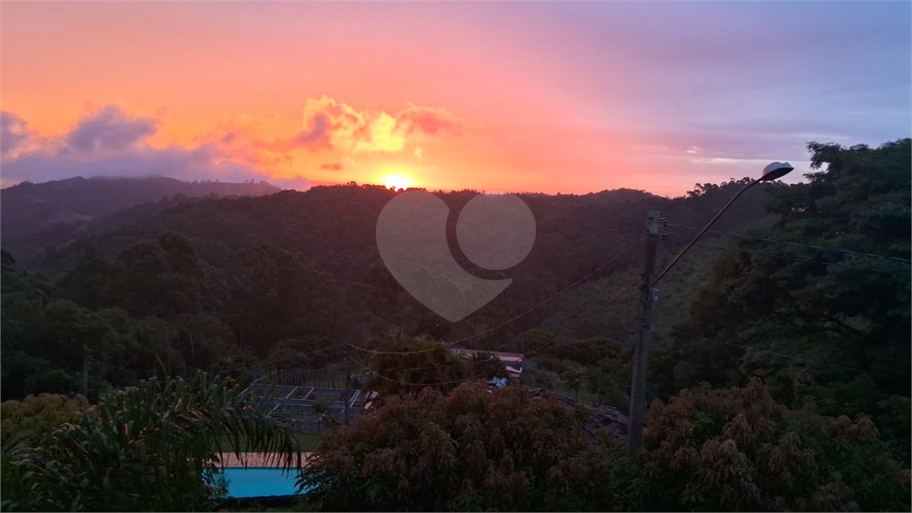 Chácara à venda com 4 quartos em Mato Dentro, Mairiporã, SP