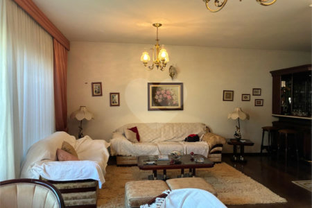Casa à venda com 3 quartos, sendo 1 suíte,  em Vila Galvão, Guarulhos, SP