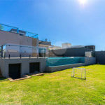 Casa à venda com 4 suítes no condomínio Residencial dos Lagos, Itupeva - SP