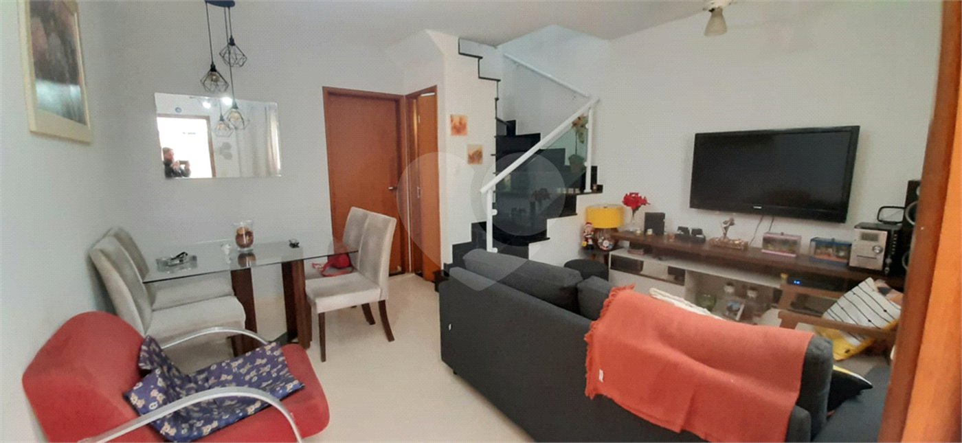Casa à venda com 2 suítes no condomínio Alto da Serra, São Paulo - SP