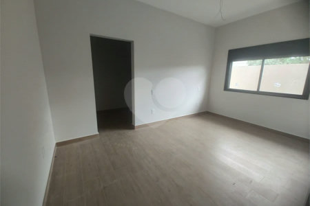 Casa exclusiva em Atibaia de alto padrão com 3 suítes, piscina, espaço gourmet, condomínio fechado, aceita financiamento