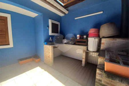 Casa à venda com 5 quartos, sendo 3 suítes,  em Jardim Bonfiglioli, São Paulo, SP