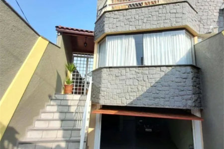 Casa à venda com 3 quartos, sendo 1 suíte, em Jardim Pinheiros, São Paulo, SP