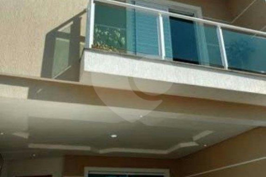 Sobrado à venda com 3 suítes em Vila Constança, São Paulo, SP