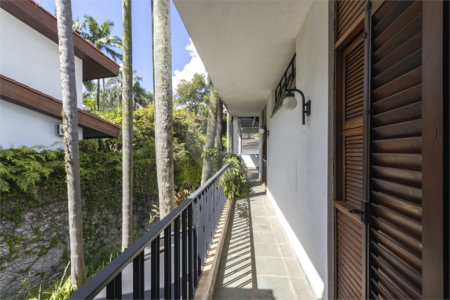 Sobrado à venda com 4 quartos, sendo 2 suítes,  em Vila Morumbi, São Paulo, SP