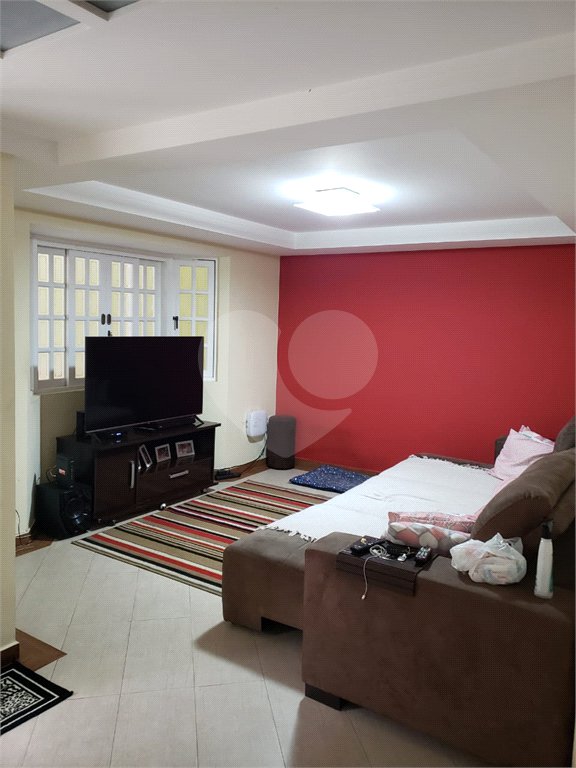 Casa à venda com 6 quartos, sendo 3 suítes, em Alto Ipiranga, Mogi das Cruzes, SP