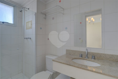 Apartamento à venda com 4 quartos, sendo 3 suítes, em Alto da Boa Vista, São Paulo, SP