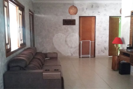 Casa à venda com 6 quartos, sendo 4 suítes, no condomínio Recanto dos Palmares, Atibaia - SP