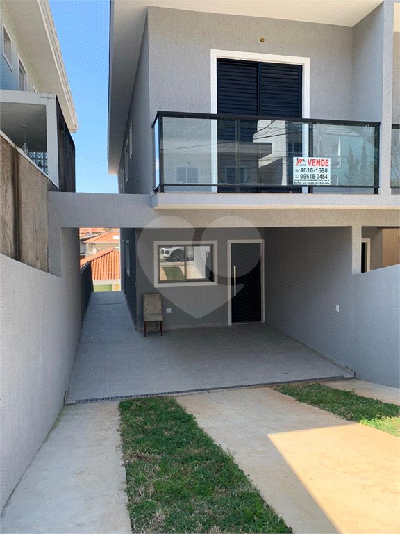 Casa à venda com 3 quartos, sendo 1 suíte, no condomínio Villa D'este, Cotia - SP