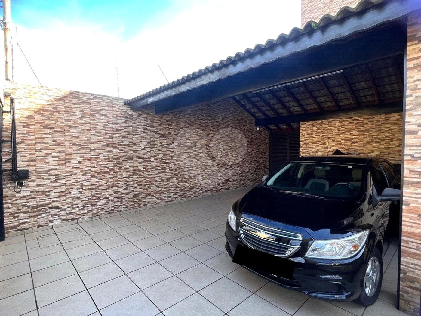 Sobrado à venda com 3 quartos, sendo 1 suíte,  em Jardim Modelo, Suzano, SP