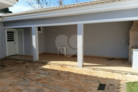 Casa à venda com 3 quartos, sendo 1 suíte,  no condomínio Residencial Eldorado, São Carlos - SP