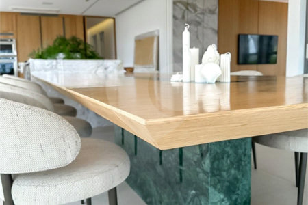 Apartamento à venda com 4 suítes em Vila Cordeiro, São Paulo, SP