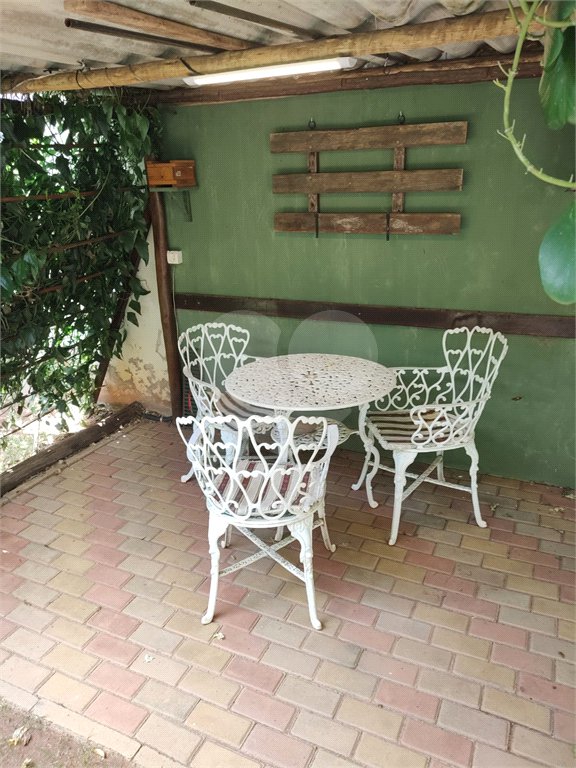 Casa à venda com 3 quartos, sendo 1 suíte, no condomínio Picollo Villaggio, Louveira - SP