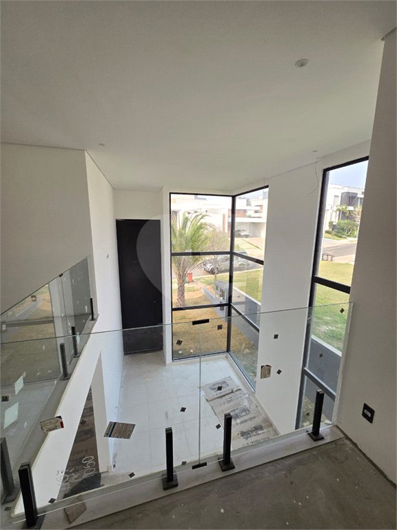 Casa à venda com 4 quartos, sendo 3 suítes, no condomínio Alphaville Nova Esplanada 4, Votorantim - SP