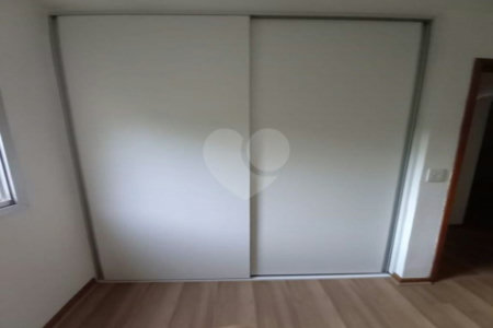 Apartamento à venda com 3 quartos, sendo 1 suíte, em Vila Monumento, São Paulo, SP