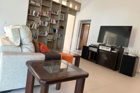 Casa à venda com 3 quartos, sendo 1 suíte, no condomínio Vale do Lago, Sorocaba - SP
