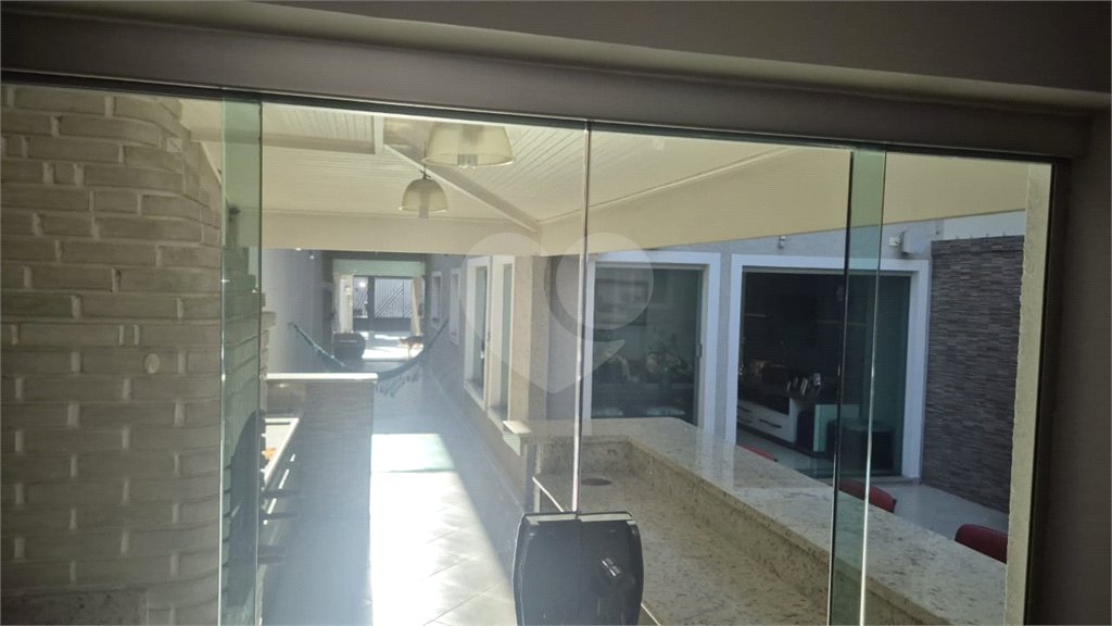 Sobrado à venda com 3 quartos, sendo 1 suíte, em Tremembé, São Paulo, SP