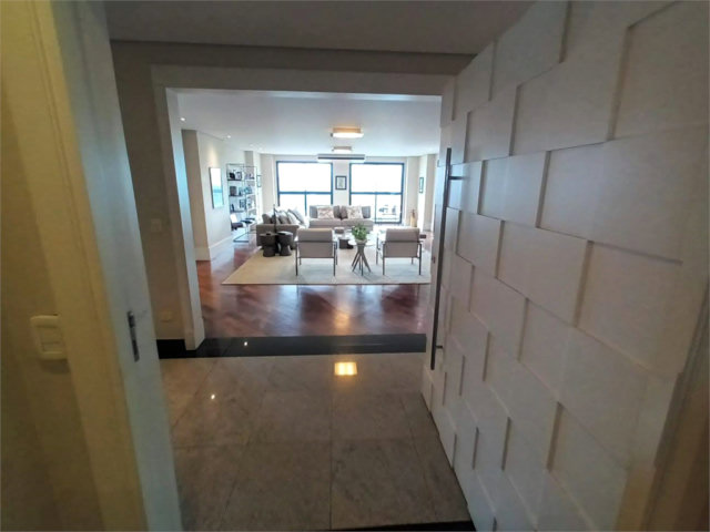 Apartamento à venda com 4 suítes em Santo Amaro, São Paulo, SP